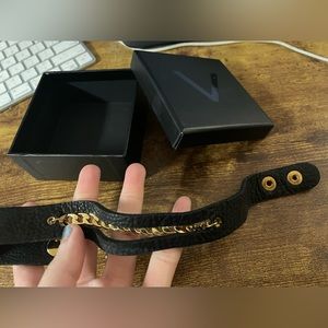 Are you am I leather gold choker